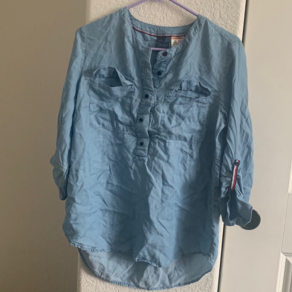 Tommy Hilfiger Adaptive Magnetic Half Button Up Shirt